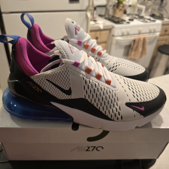 Nike Air Max 270 Multi White Sneakers. Absolutely Pristine Condition!! Mens 12 - Picture 1 of 9